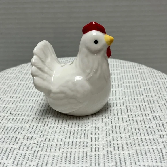 Chicken Salt and Pepper Shakers - Picture 6 of 9